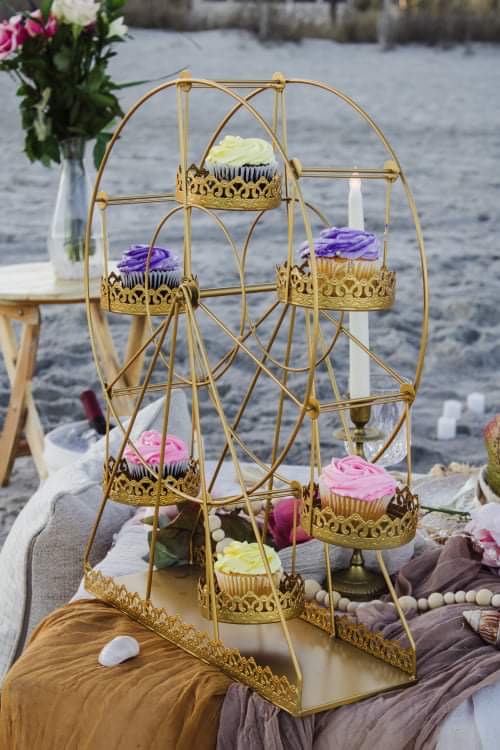 Cupcake wheel (cupcakes are additional)